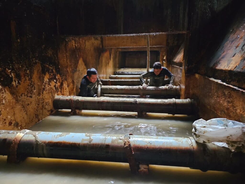 Mantenimiento profundo de tanques de reserva garantiza agua segura en Daule