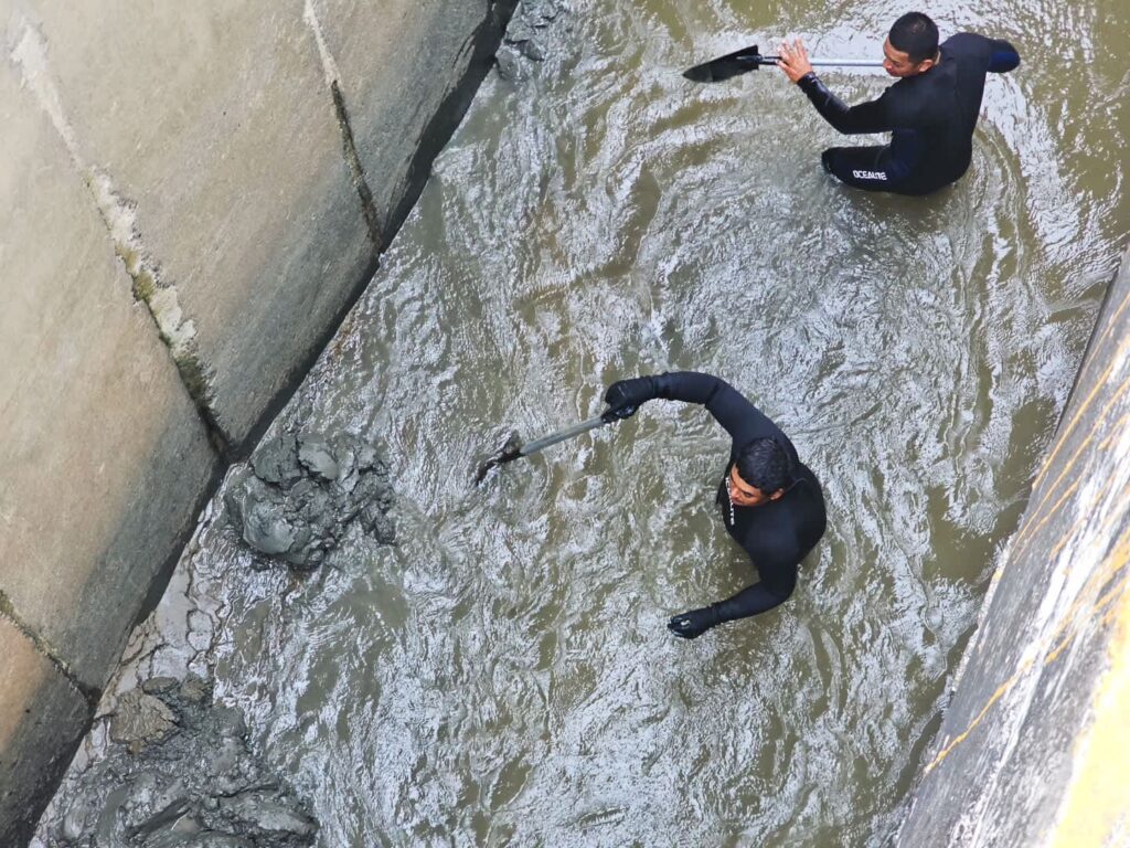 Limpieza técnica de tanques asegura la calidad del agua en Daule